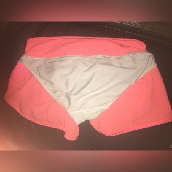 Lululemon Coral Salmon Speed Up Shorts Size 8. - Picture 10 of 13